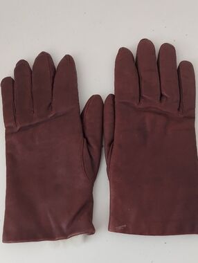 Classic Brown Leather Gloves